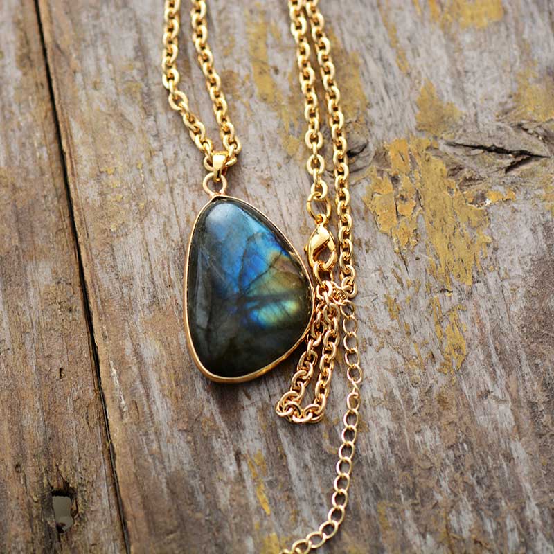 Natural Labradorite Pendant Necklace - Cape Diablo